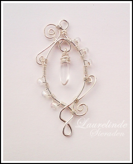 Winter breezes, hanger gemaakt door Laurelinde Sieraden