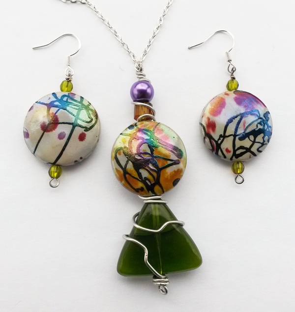 colourful jewelry set made by Rikki