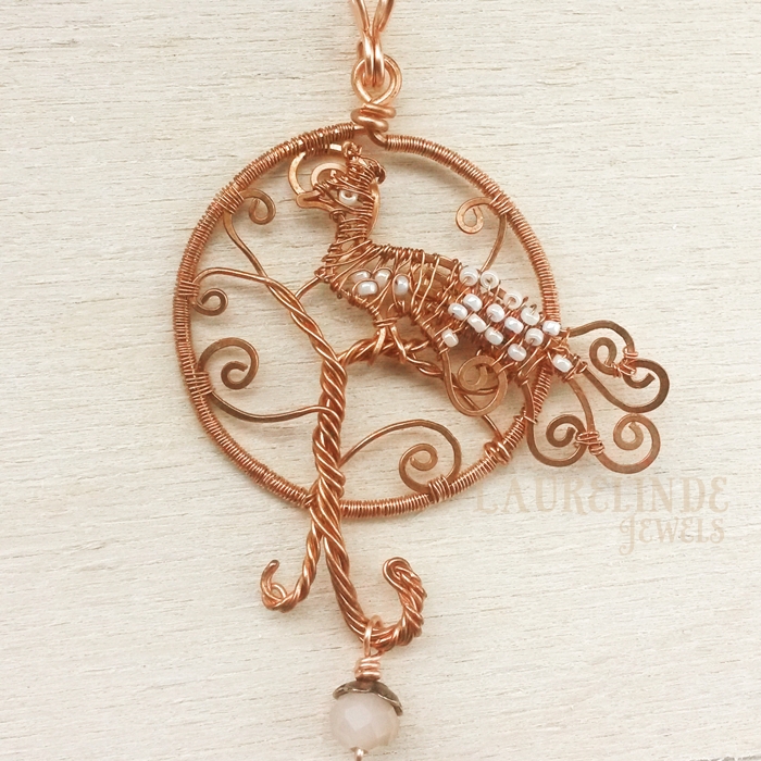 sierlijke koperen pauw hanger